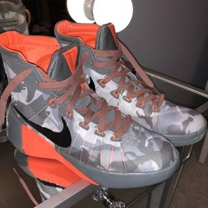 Nike Hyperdunk Camo Orange gray and black shoes